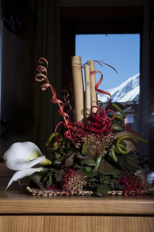 Hotel La Baita Livigno Exteriör bild