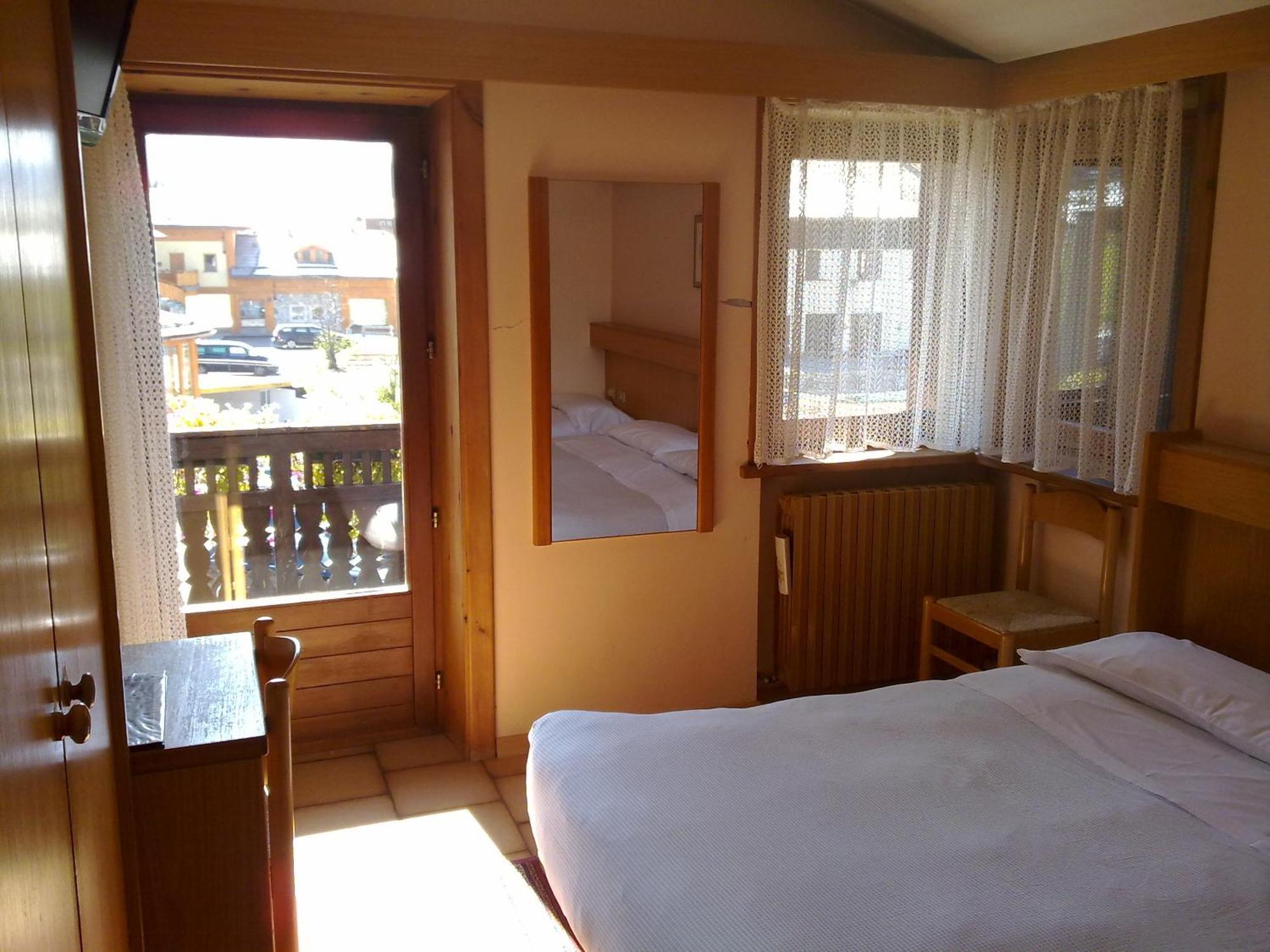 Hotel La Baita Livigno Exteriör bild