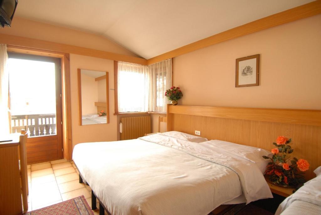 Hotel La Baita Livigno Rum bild